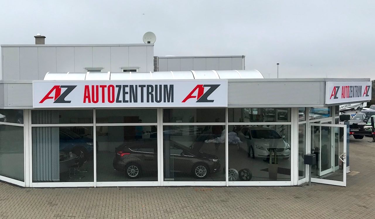 Autohaus Leuchtreklame Umrüstung Autozentrum