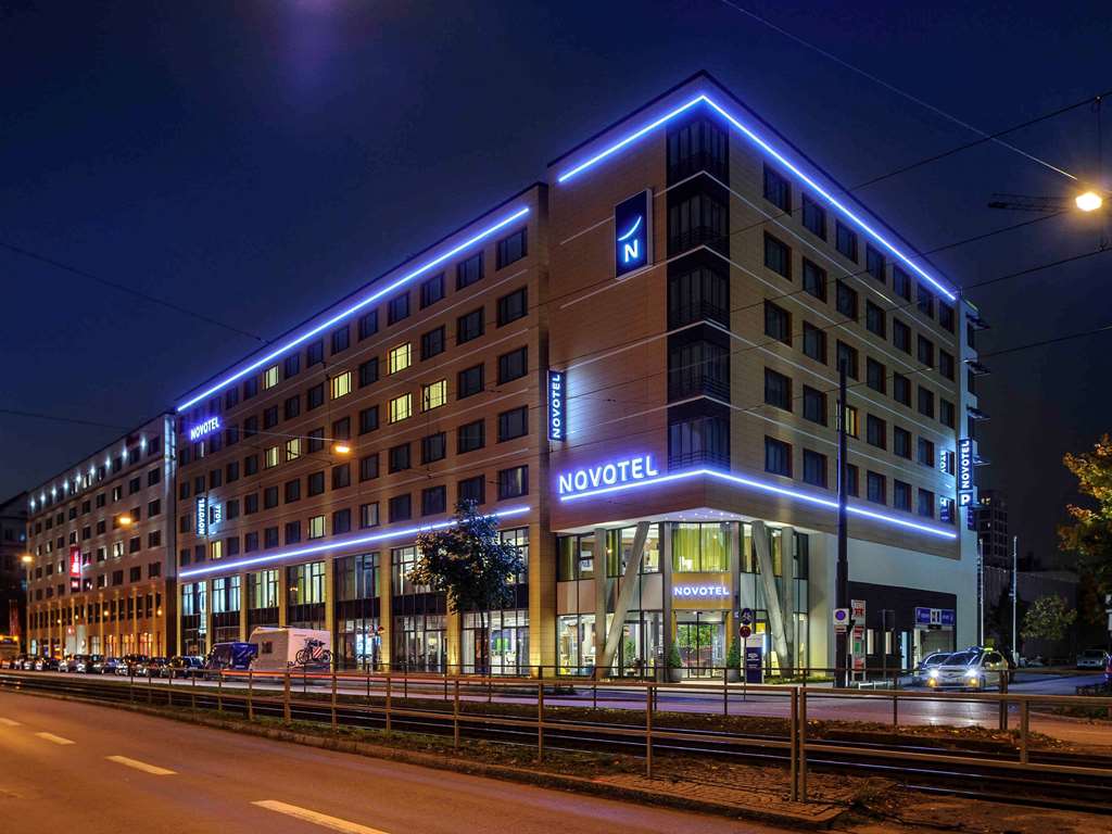 Lichtwerbung Hotel Novotel München City Arnulfpark