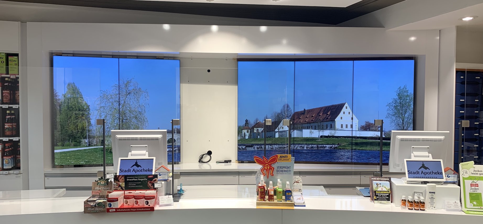 Digital Signage Bildschirme Apotheke